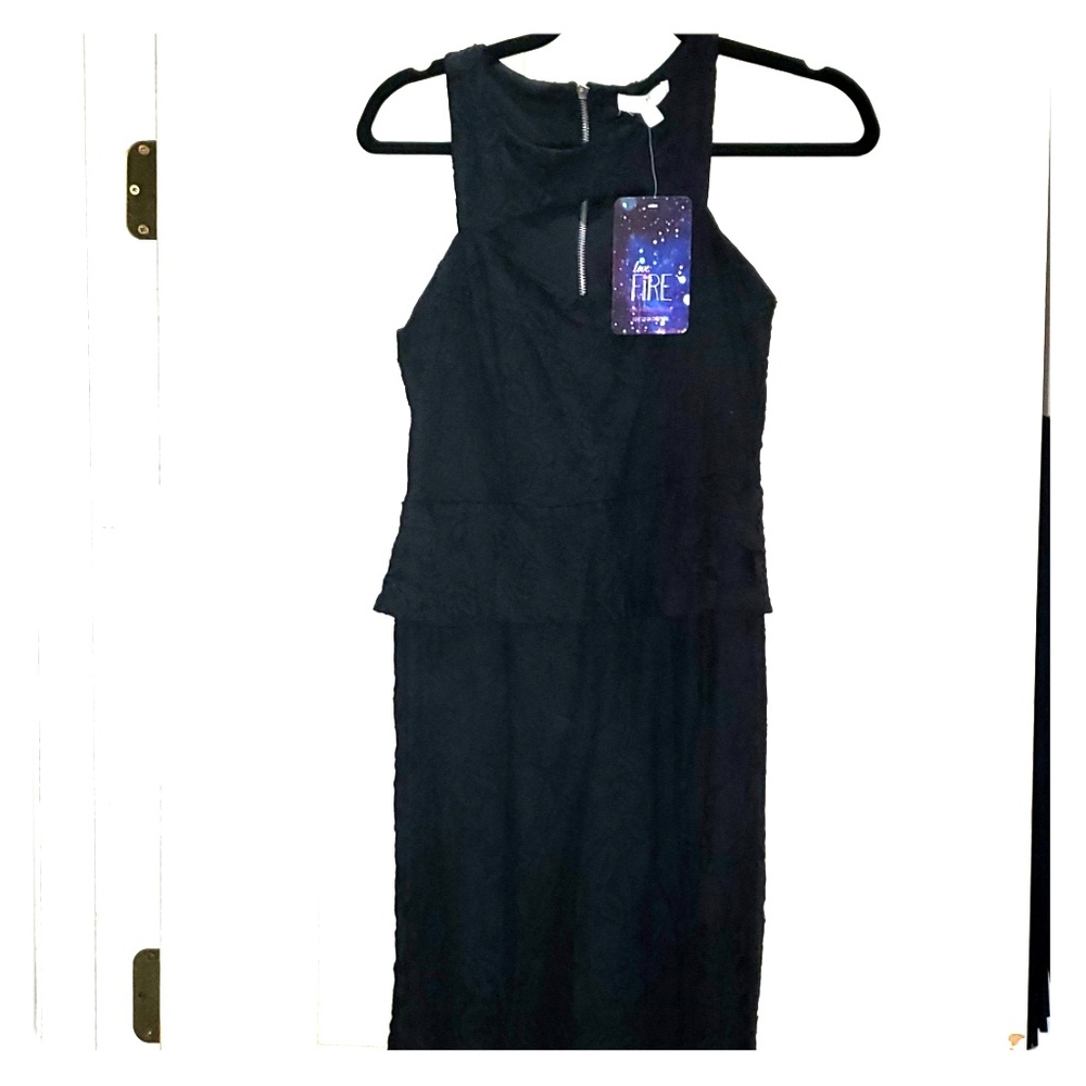 Nwts- Black peplum lace cutout dress Sz M